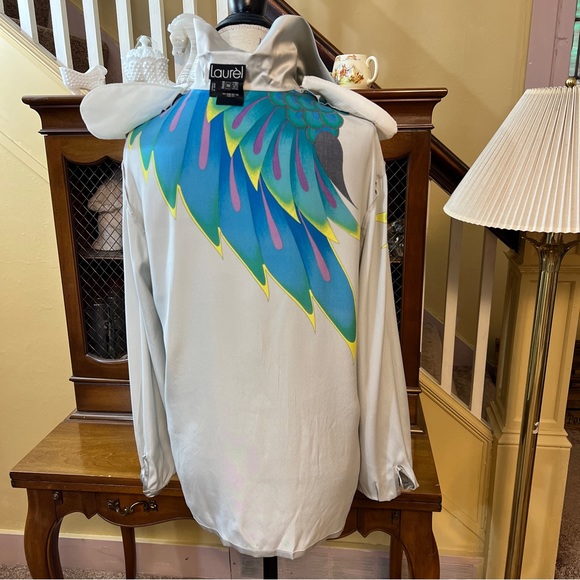 Laurel by Escada 100% Silk Blouse.  Size 38/US 8. - Picture 6 of 11